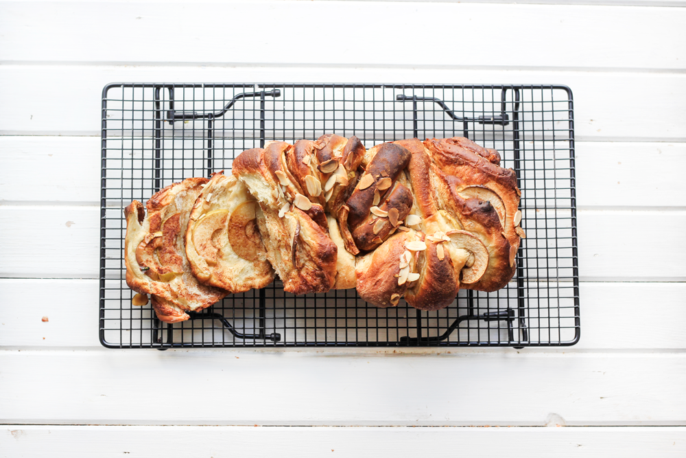 apple cinnamon loaf | 27th and Olive